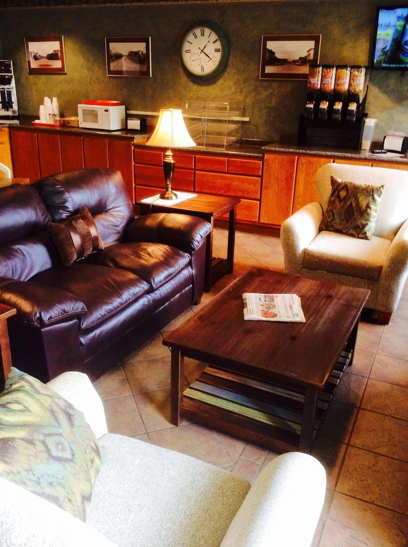 Forty Club Inn Deerwood エクステリア 写真