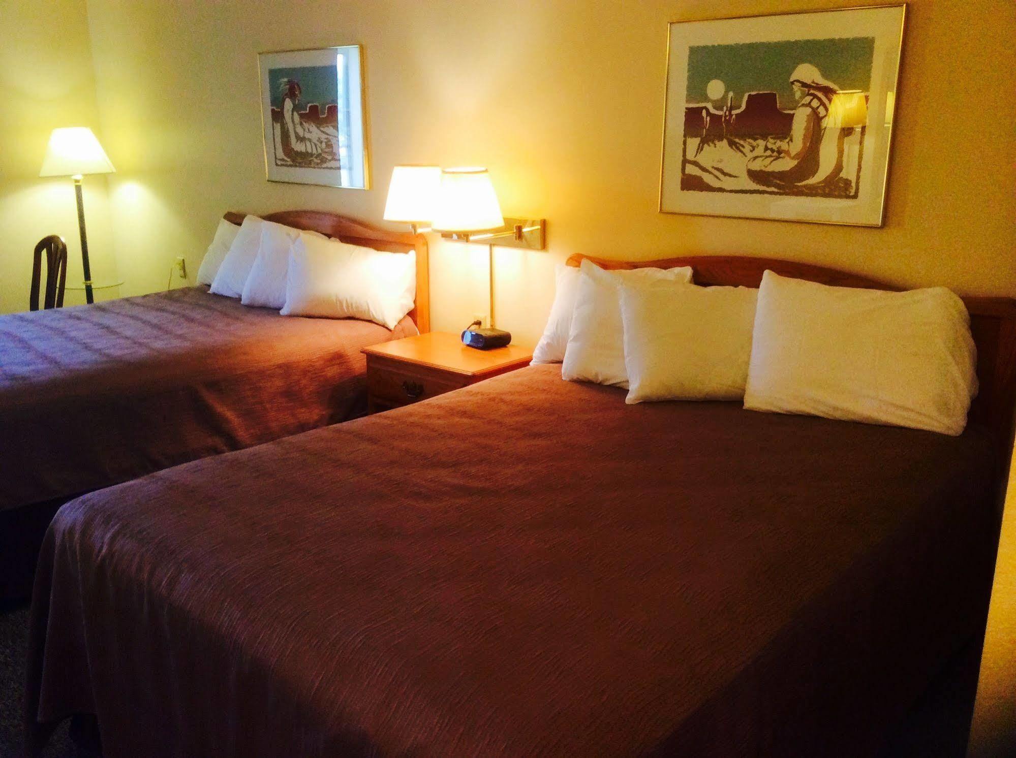 Forty Club Inn Deerwood エクステリア 写真